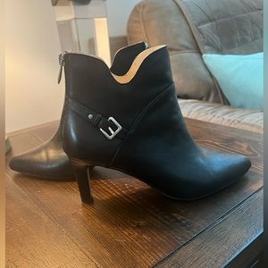 Adrienne Vittadini Black Booties